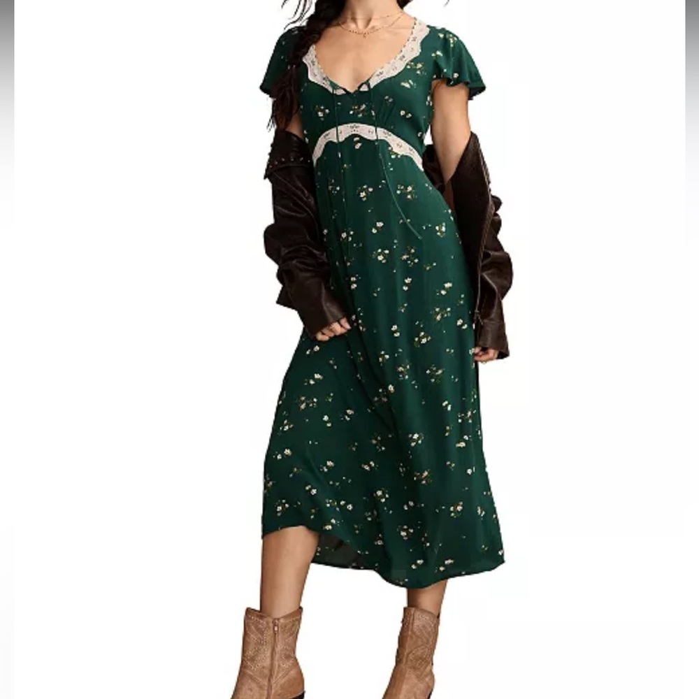 Lucky Brand green Lace Trim Flutter Sleeve Midi
Dress